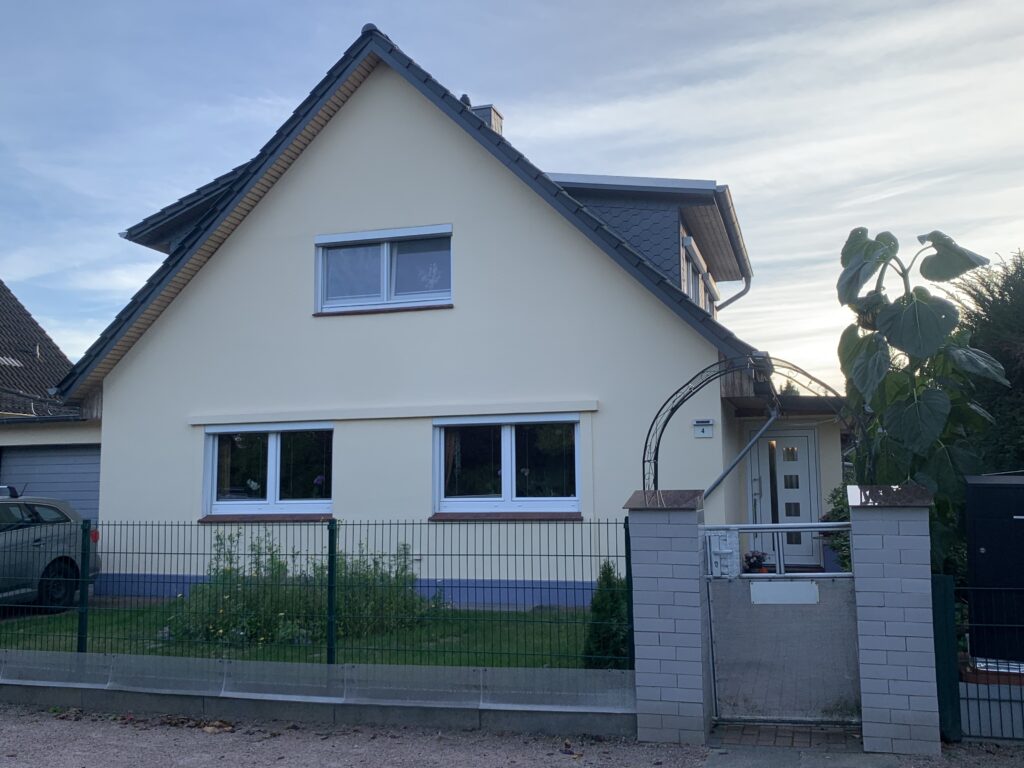 V E R K A U F T – Charmantes Einfamilienhaus mit Ausbaupotenzial in sonniger S/W-Lage